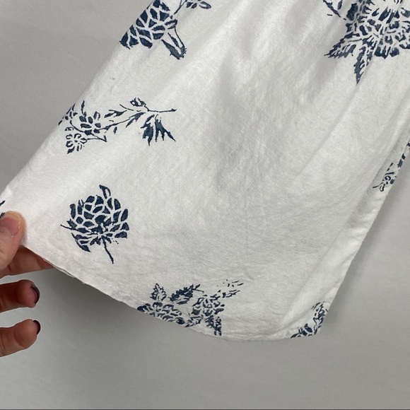 Zara Floral Bell sleeve Pearl/Shell Button Blouse - Picture 2 of 6